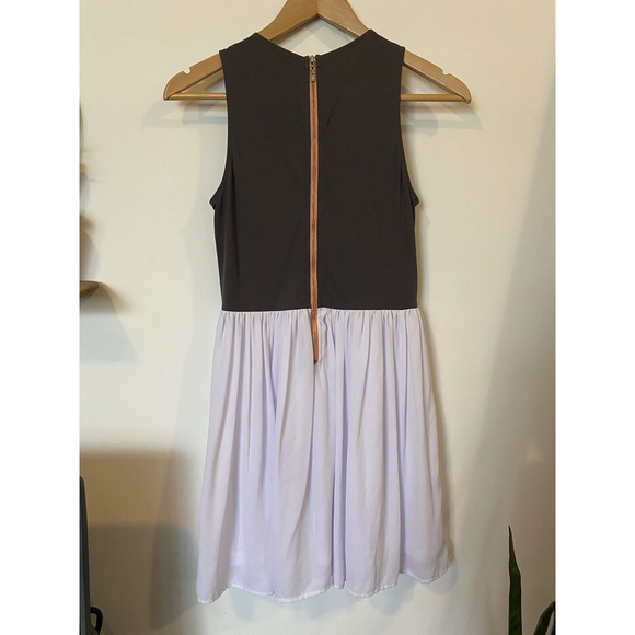 Against Nudity Sleeveless Flowing Gray and White Dress Womens Size Small - Picture 5 of 11